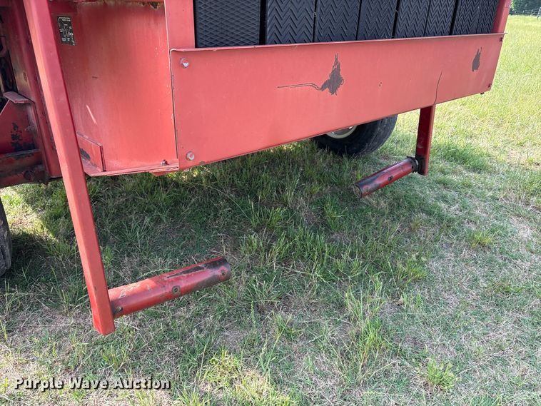 image for item EU5518 Case international 8460 round baler