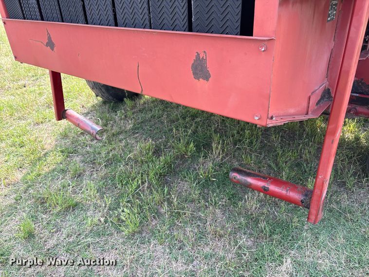 image for item EU5518 Case international 8460 round baler