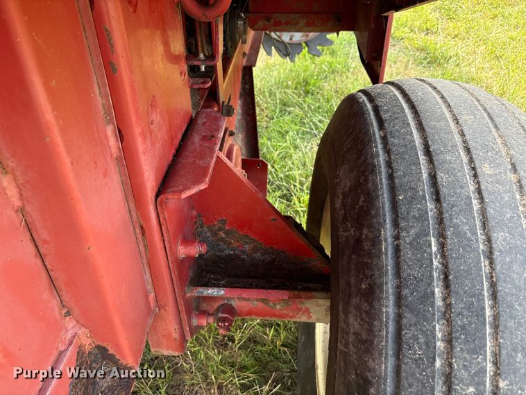 image for item EU5518 Case international 8460 round baler