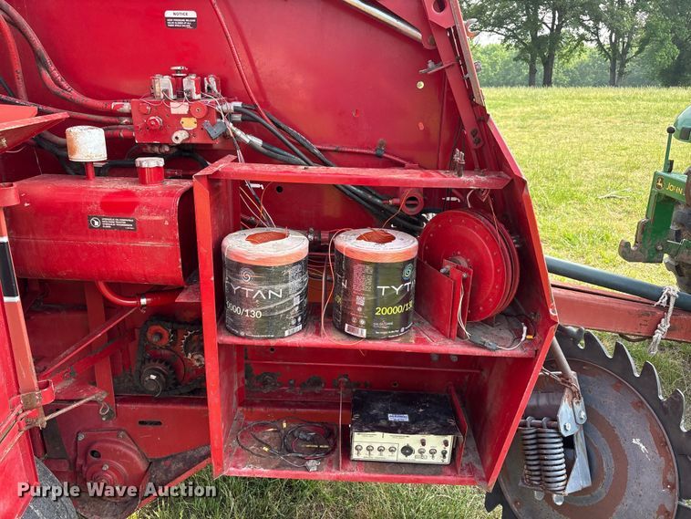image for item EU5518 Case international 8460 round baler