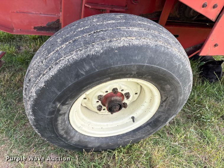 image for item EU5518 Case international 8460 round baler