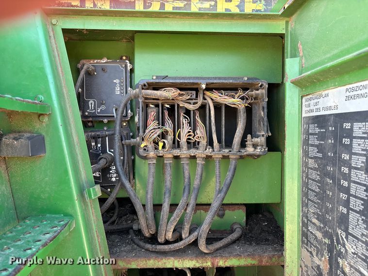 image for item EV2904 1992 John Deere 6710 forage harvester