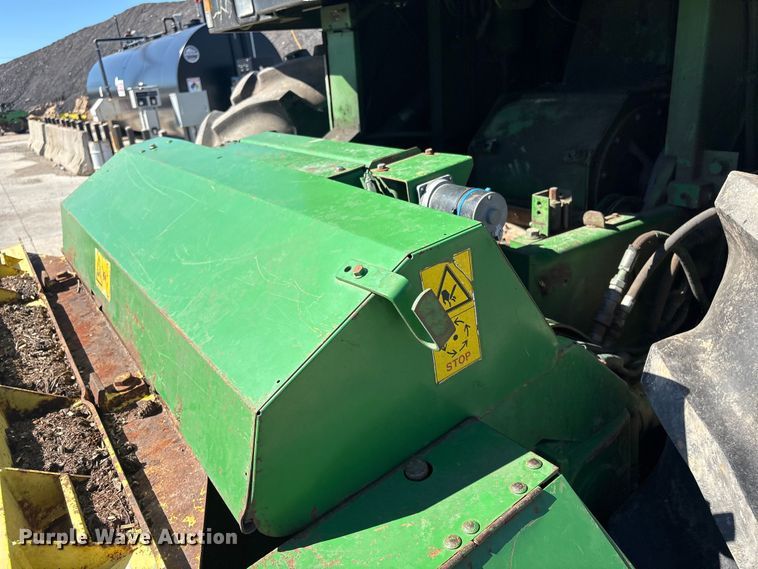 image for item EV2904 1992 John Deere 6710 forage harvester