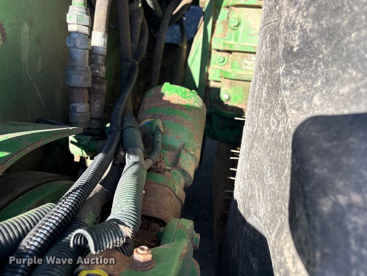 image for item EV2904 1992 John Deere 6710 forage harvester