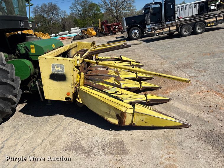 image for item EV2904 1992 John Deere 6710 forage harvester