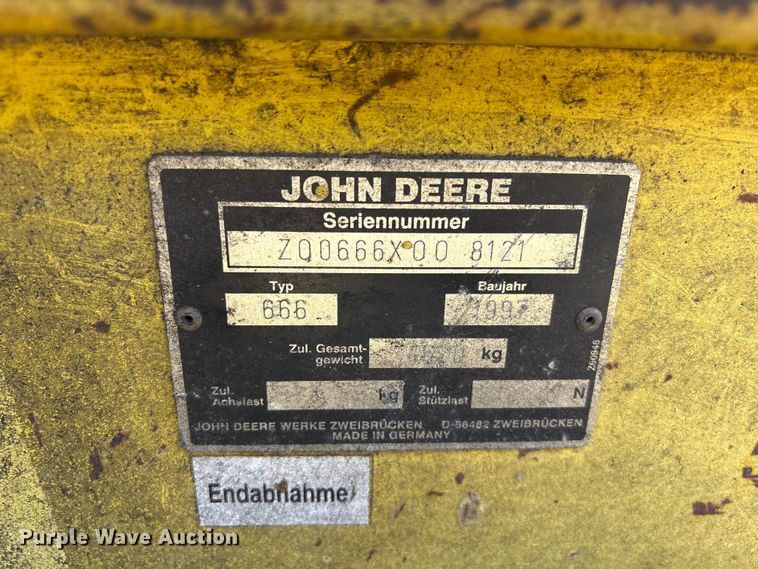 image for item EV2904 1992 John Deere 6710 forage harvester