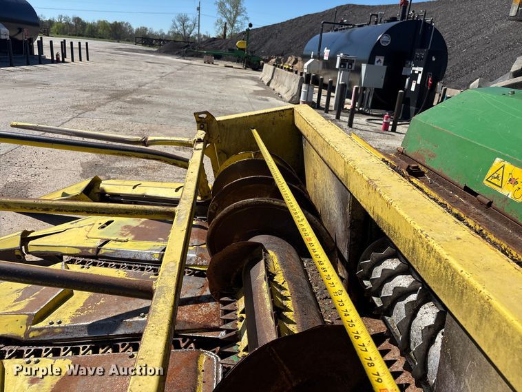 image for item EV2904 1992 John Deere 6710 forage harvester