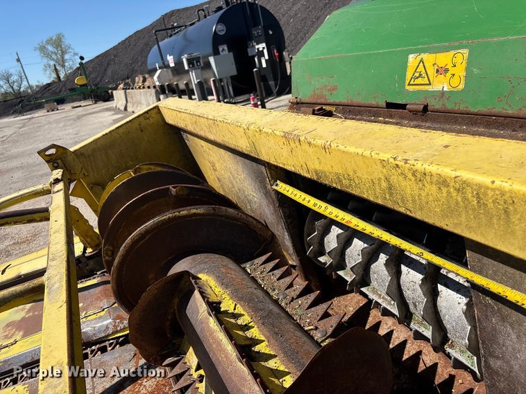 image for item EV2904 1992 John Deere 6710 forage harvester