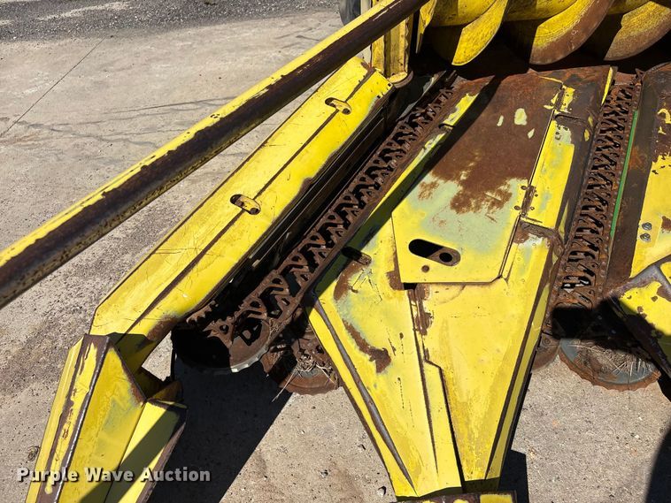 image for item EV2904 1992 John Deere 6710 forage harvester