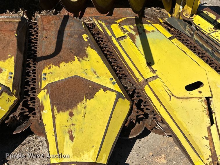 image for item EV2904 1992 John Deere 6710 forage harvester