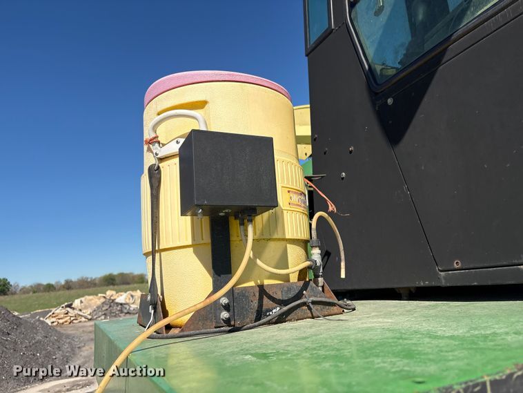 image for item EV2904 1992 John Deere 6710 forage harvester