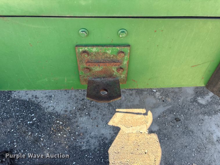 image for item EV2904 1992 John Deere 6710 forage harvester