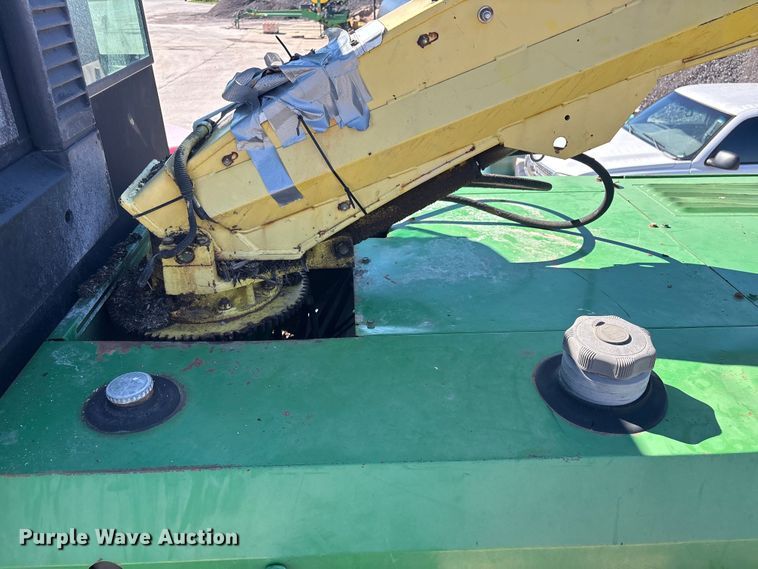 image for item EV2904 1992 John Deere 6710 forage harvester