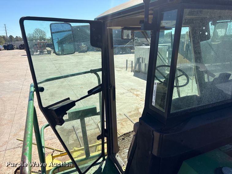 image for item EV2904 1992 John Deere 6710 forage harvester