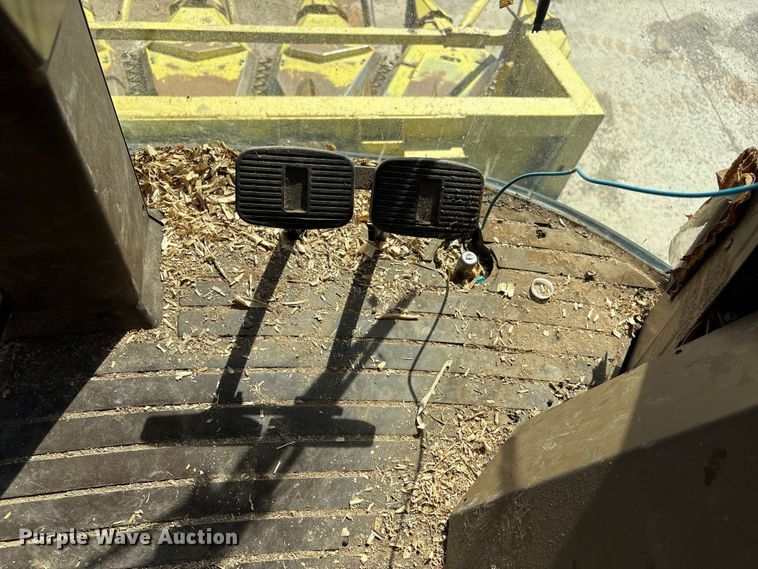 image for item EV2904 1992 John Deere 6710 forage harvester