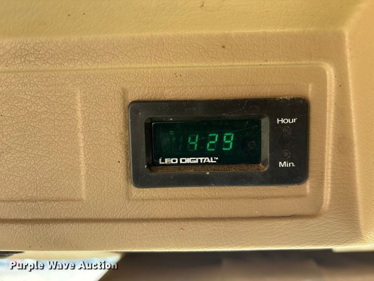 image for item EV2904 1992 John Deere 6710 forage harvester