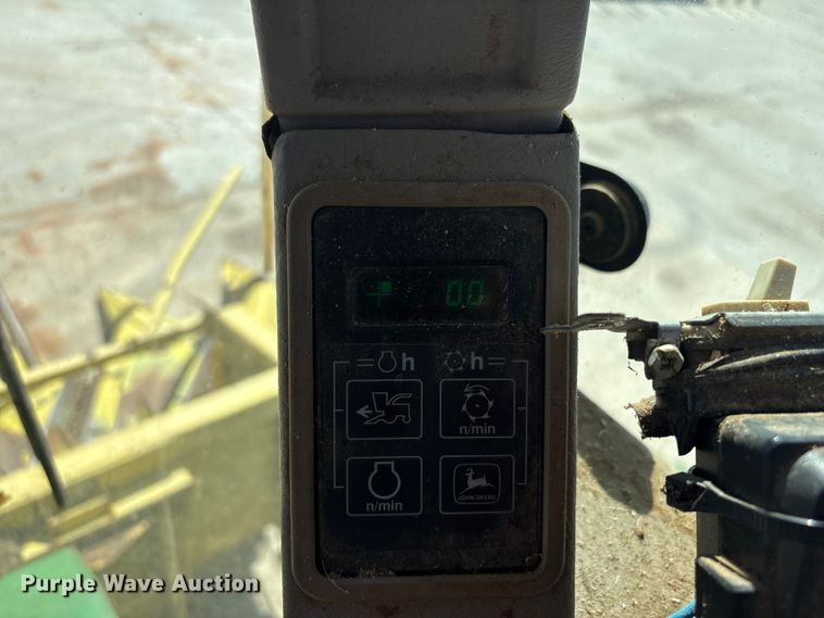 image for item EV2904 1992 John Deere 6710 forage harvester