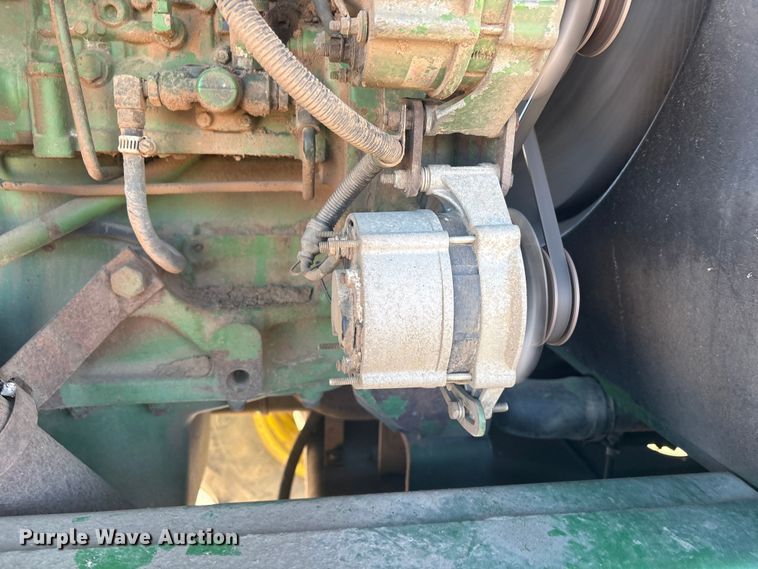 image for item EV2904 1992 John Deere 6710 forage harvester