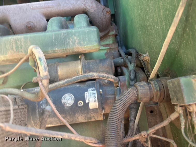 image for item EV2904 1992 John Deere 6710 forage harvester