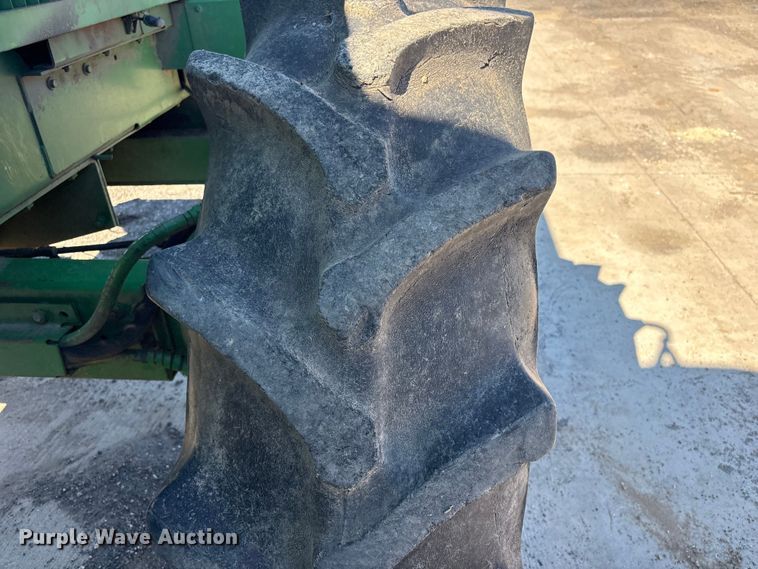 image for item EV2904 1992 John Deere 6710 forage harvester