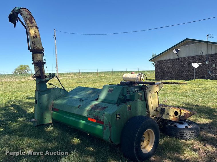 image for item EV2905 John Deere forage harvester