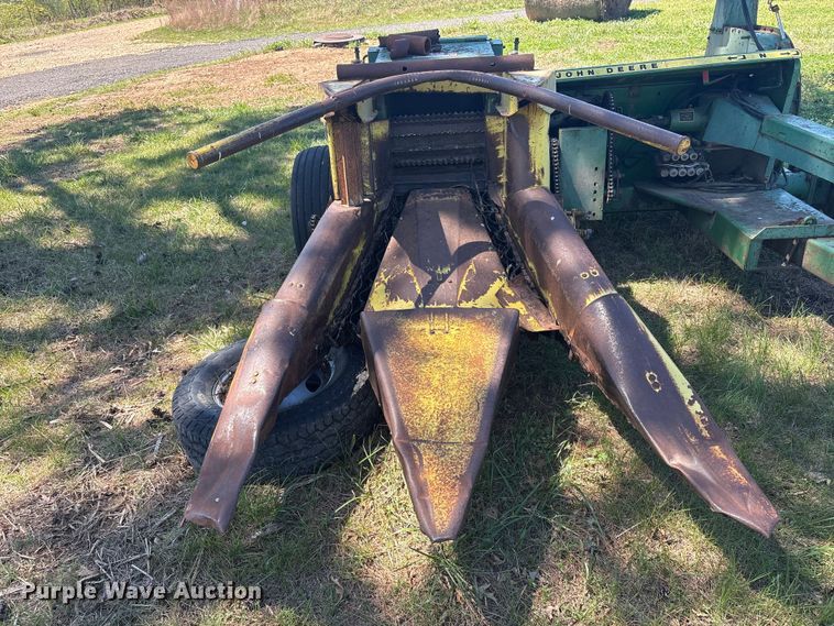 image for item EV2905 John Deere forage harvester