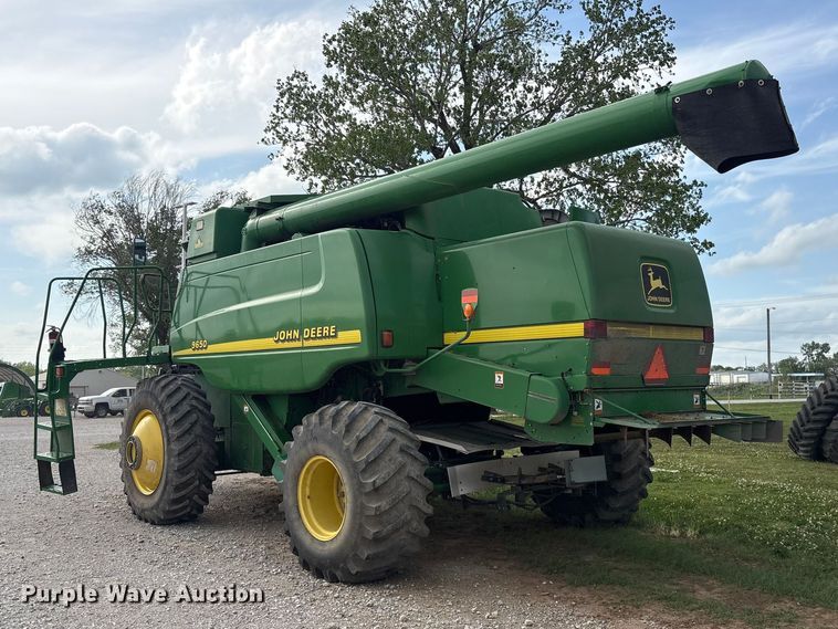 image for item EV2915 2001 John Deere 9650 combine
