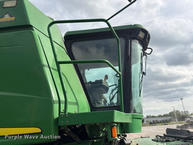 image for item EV2915 2001 John Deere 9650 combine