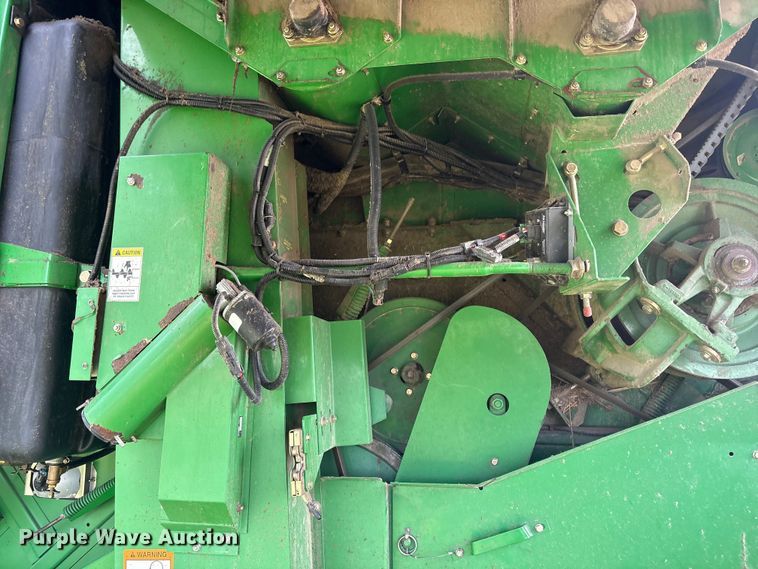 image for item EV2915 2001 John Deere 9650 combine