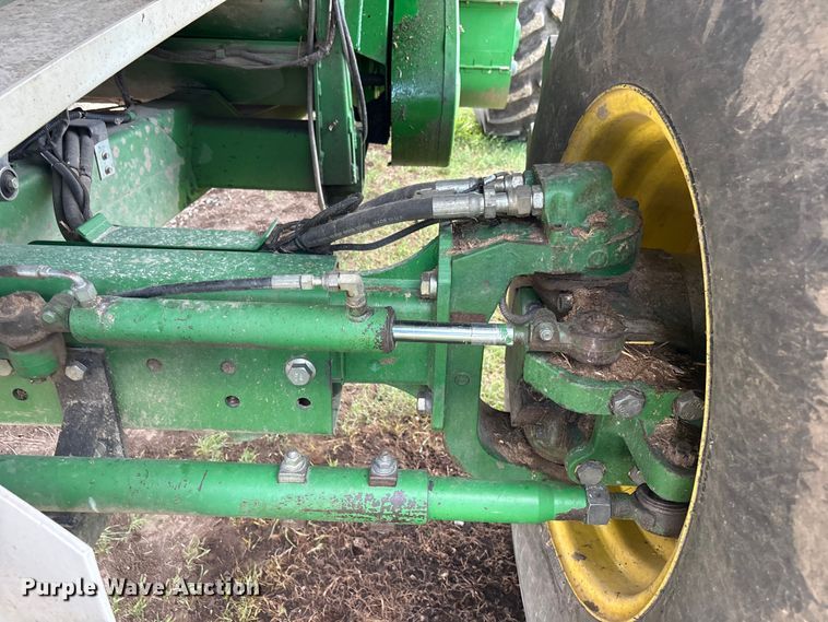 image for item EV2915 2001 John Deere 9650 combine