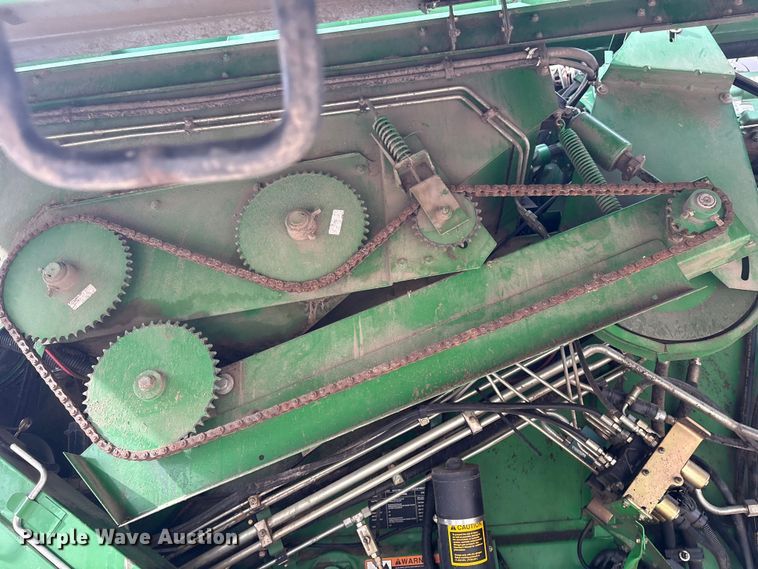 image for item EV2915 2001 John Deere 9650 combine