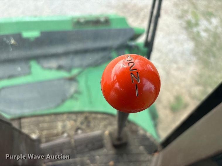 image for item EV2915 2001 John Deere 9650 combine