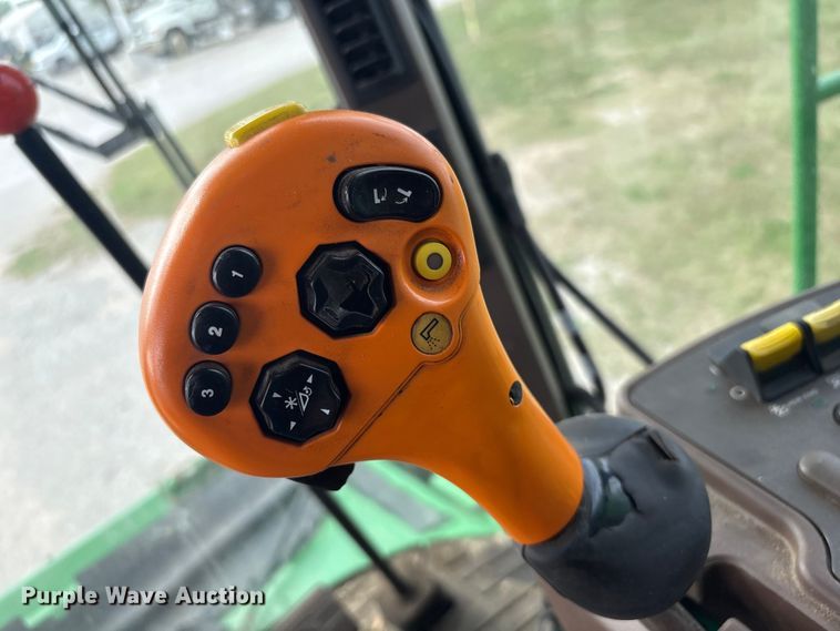 image for item EV2915 2001 John Deere 9650 combine