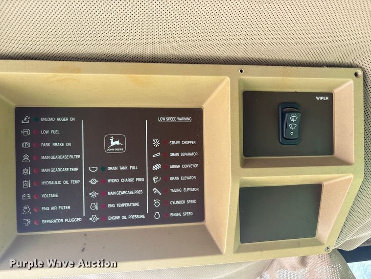 image for item EV2915 2001 John Deere 9650 combine