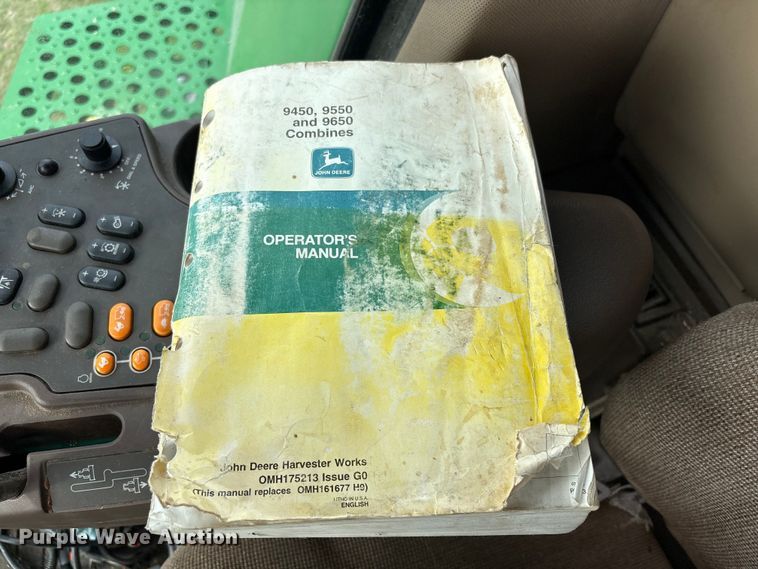 image for item EV2915 2001 John Deere 9650 combine