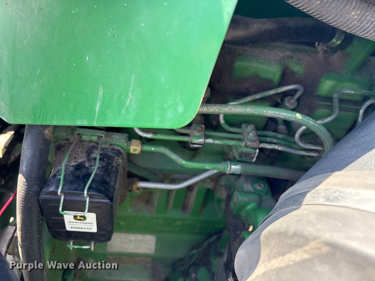 image for item EV2915 2001 John Deere 9650 combine