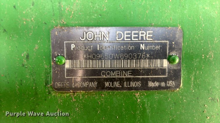 image for item EV2915 2001 John Deere 9650 combine