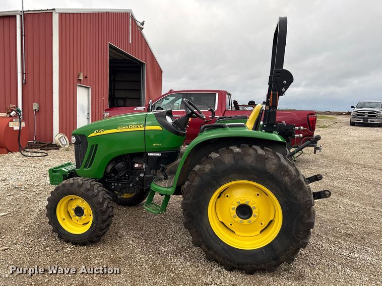 image for item EV7698 2013 John Deere 4720 MFWD tractor