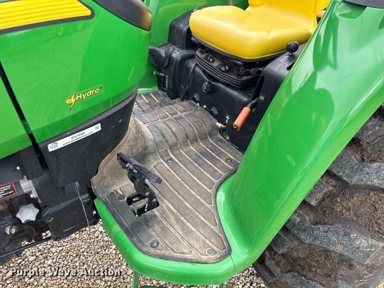 image for item EV7698 2013 John Deere 4720 MFWD tractor