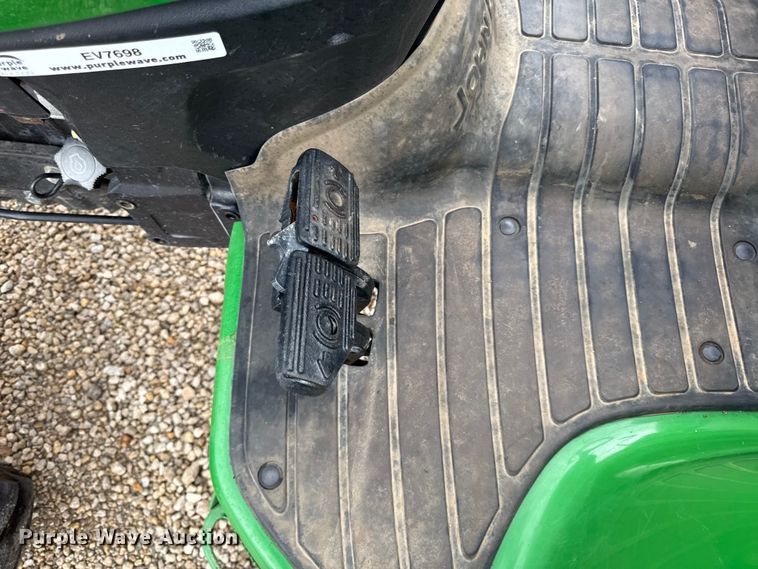 image for item EV7698 2013 John Deere 4720 MFWD tractor