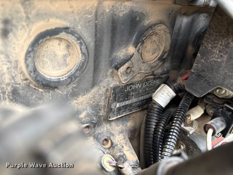 image for item EV7698 2013 John Deere 4720 MFWD tractor