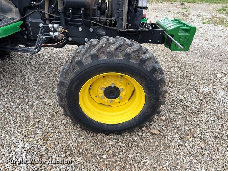 image for item EV7698 2013 John Deere 4720 MFWD tractor