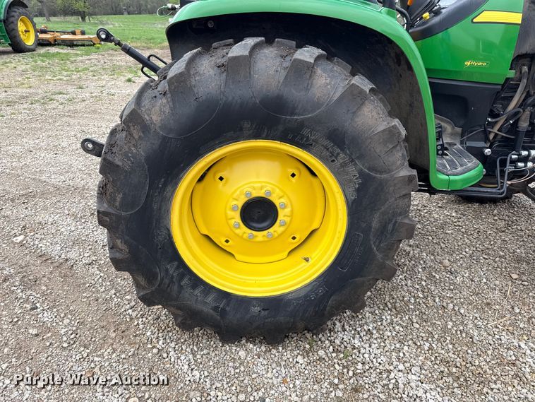 image for item EV7698 2013 John Deere 4720 MFWD tractor