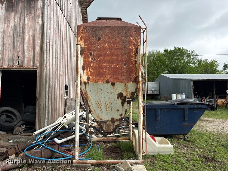 image for item EV7720 Grain bin