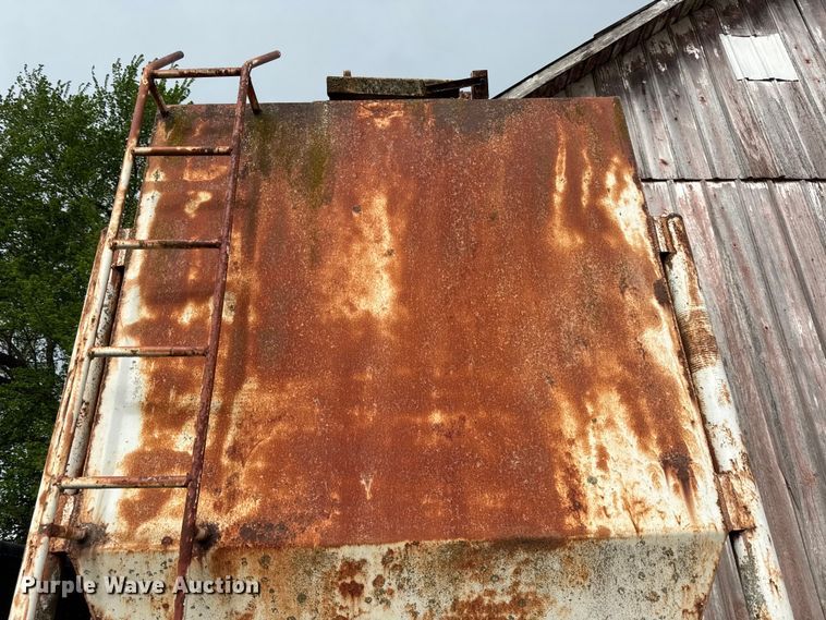 image for item EV7720 Grain bin