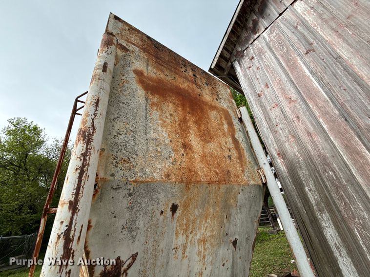 image for item EV7720 Grain bin