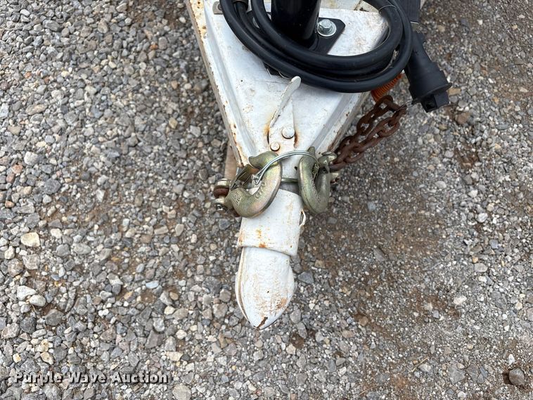 image for item EW1501 2005 Contract Manufacturer livestock trailer