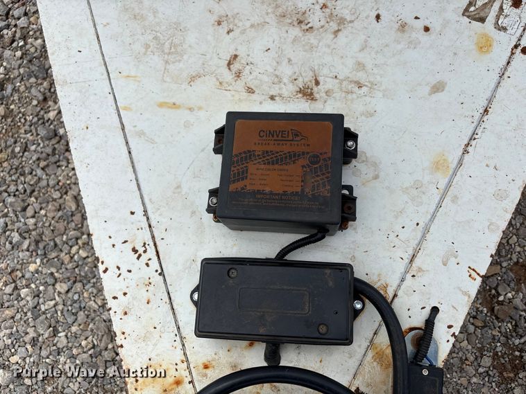 image for item EW1501 2005 Contract Manufacturer livestock trailer