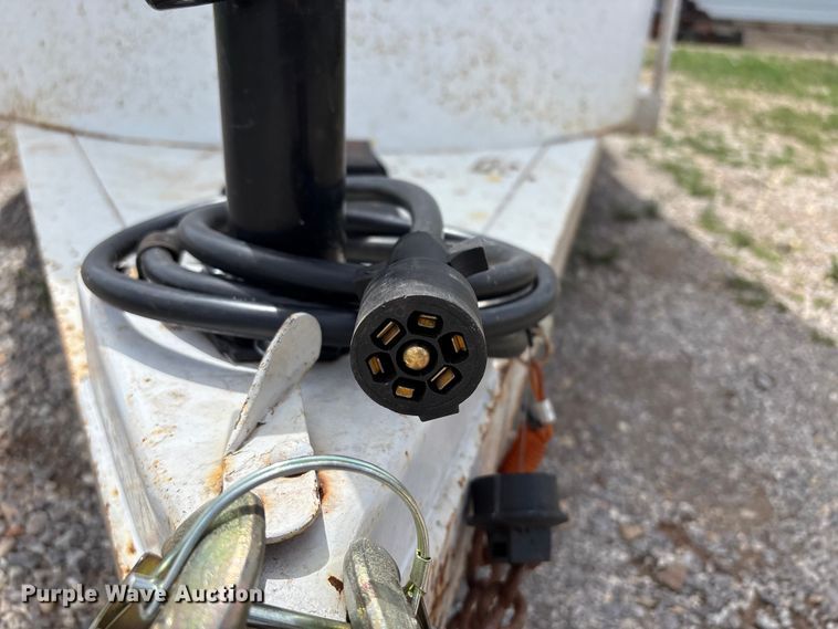 image for item EW1501 2005 Contract Manufacturer livestock trailer