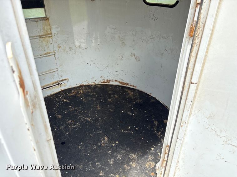 image for item EW1501 2005 Contract Manufacturer livestock trailer